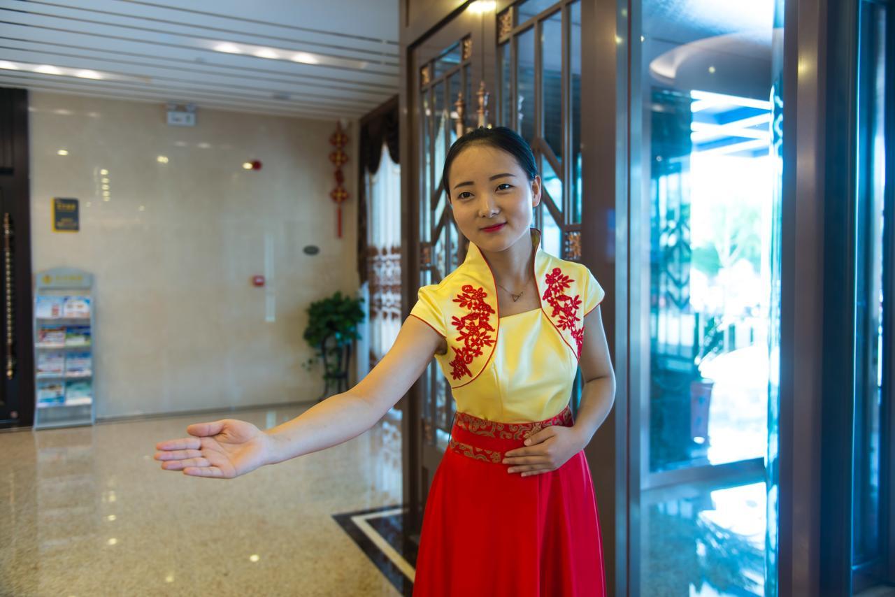 Dunhuang Isiting Hotel Bagian luar foto